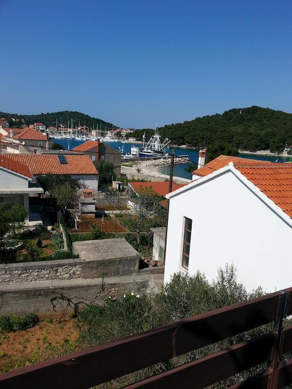 Guesthouse Lidija Kukljica Eksteriør billede